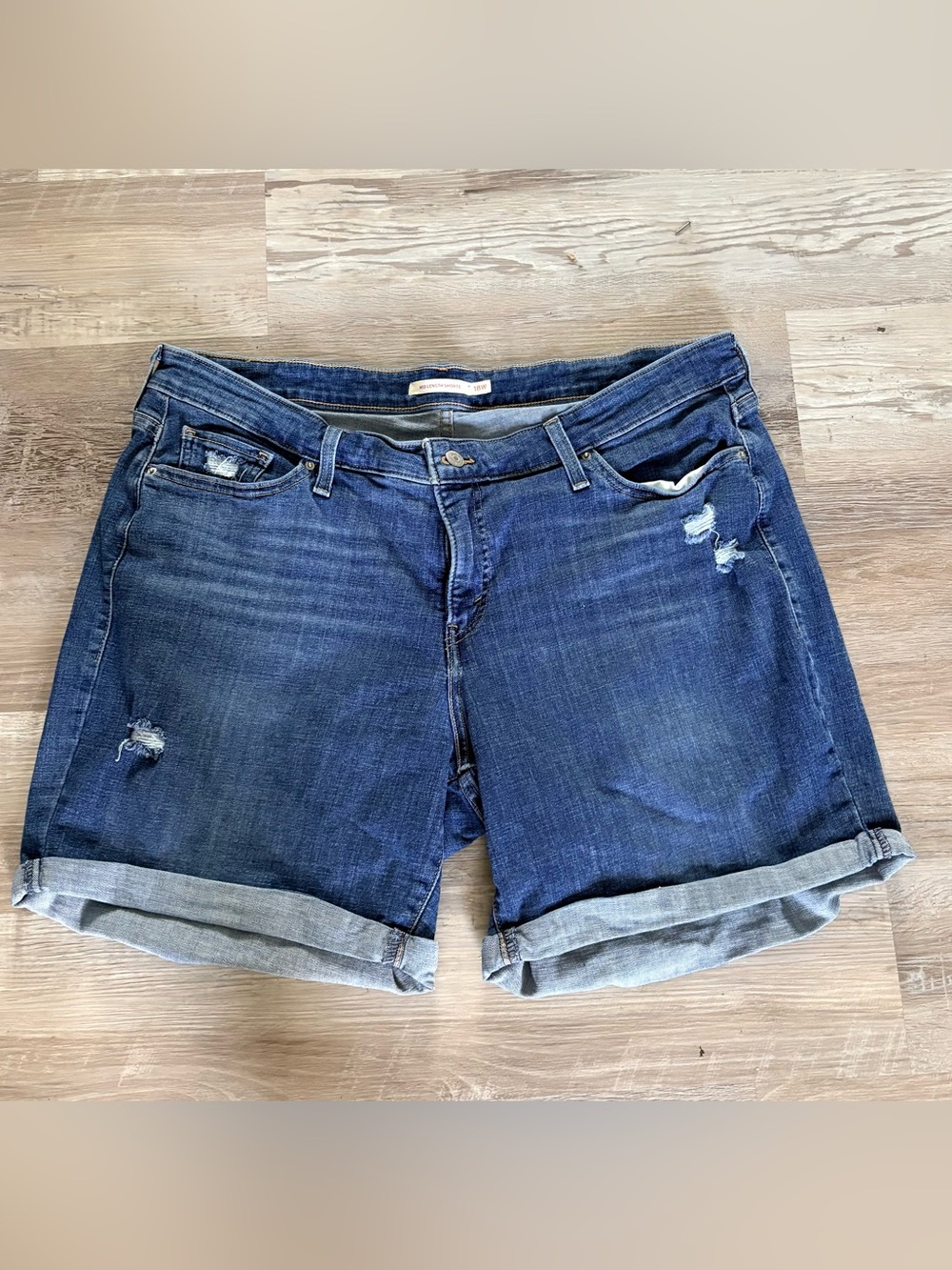 Levi’s Women’s Mid-Length Distressed Denim Shorts 18w